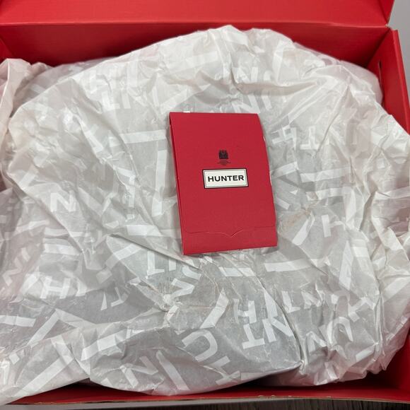 NIB• Women's Original Chelsea Boots Size: 8 - Picture 6 of 7